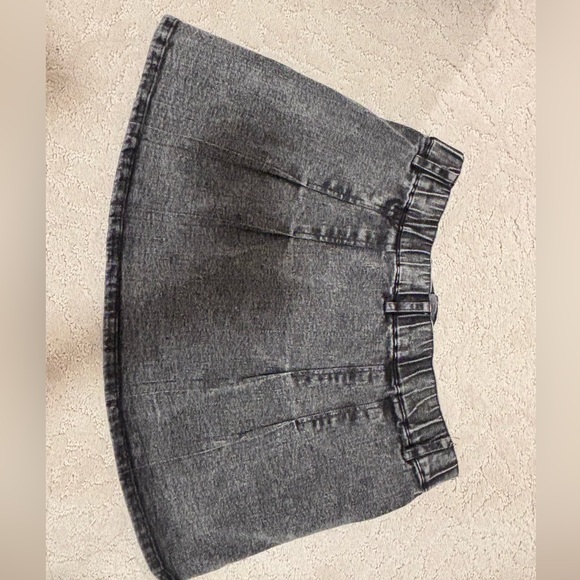3 for$25 Ardene pleated denim mini skirt - Picture 3 of 3